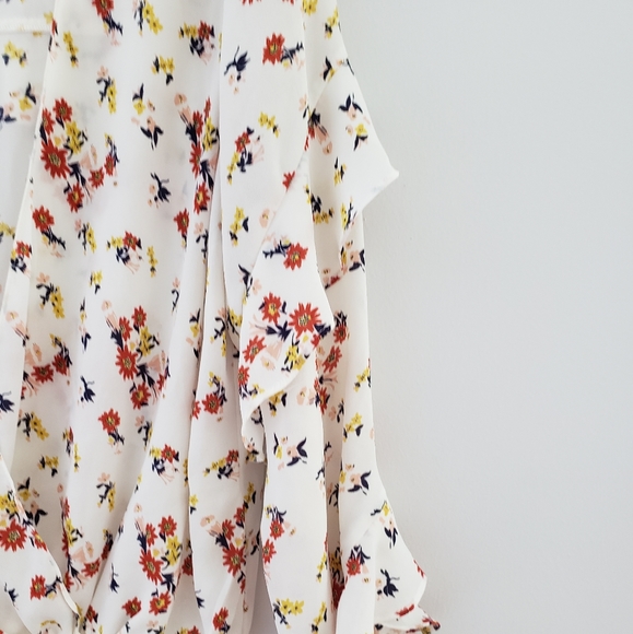 Max Studio, flutter sleeve, deep V neck, size MP - Picture 4 of 5